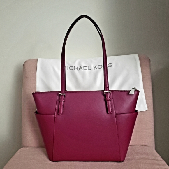 NWT! *PRICE DROP* M KORS JET SET LG TOTE - Picture 3 of 8